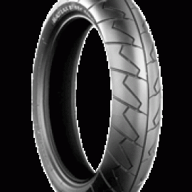 Pneus Bridgestone 120/60 ZR17 (55W) BT 56 F F M/C • Efficacité énergétique :  • Classe d’adhérence sur route mouillée :  • Classe de bruit de roulement :  • Bruit de roulement extérieur : 0 • Catégorie de pneus :